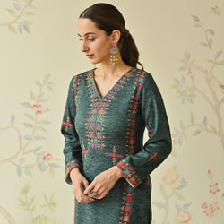 Emerald Green Embroidered & Phulkari Printed Woollen Kurta