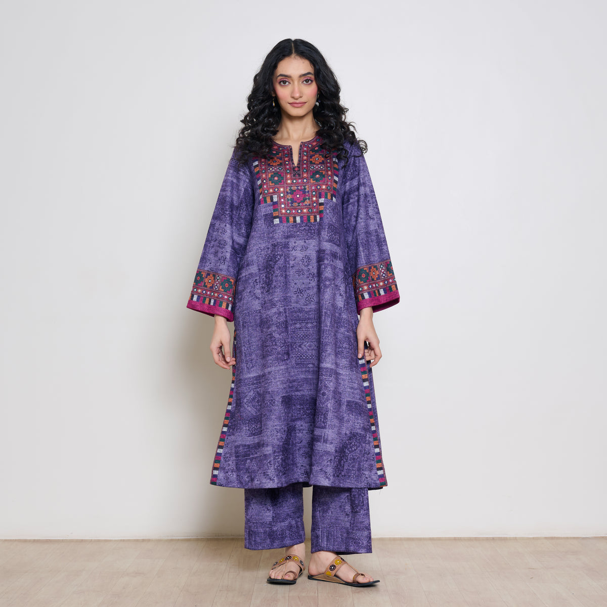 Banjara Woollen Hand Embroidered Kurta Set - Violet