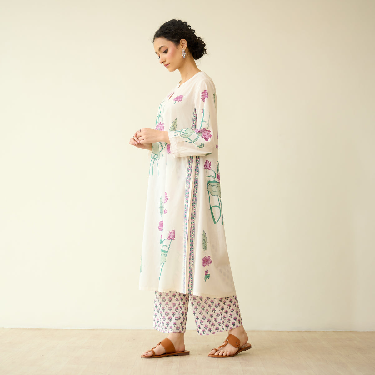 Lotus Bloom Mulmul Cotton Kurta Set - Lilac
