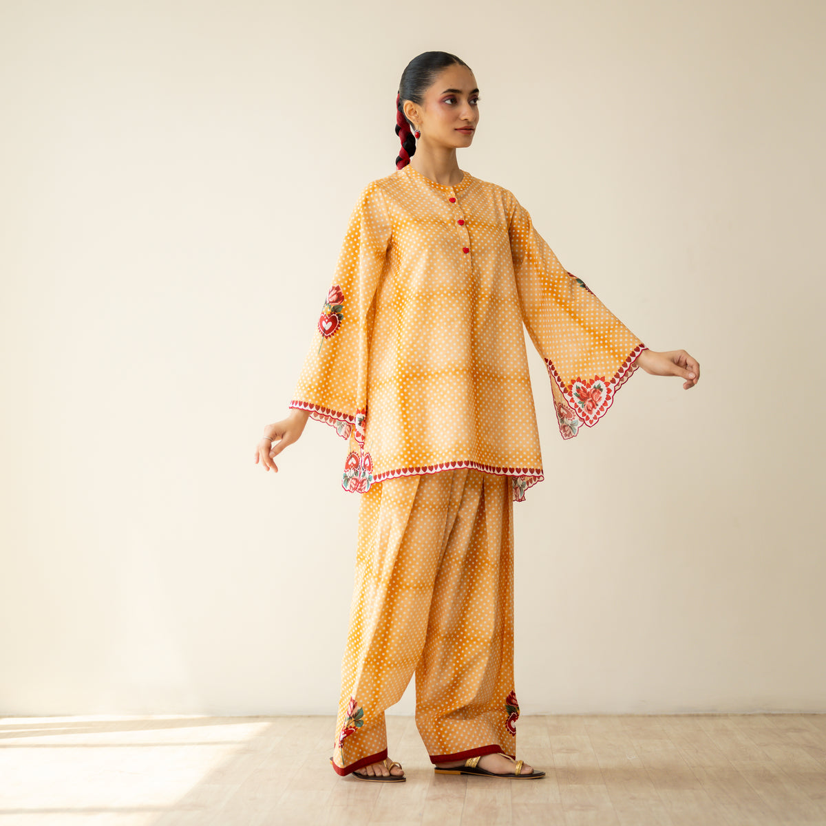Chameli Mulmul Cotton Farshi Set - Turmeric