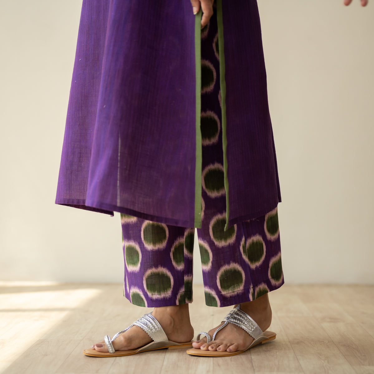 Rekha Slub Cotton Statement Kurta Set - Violet
