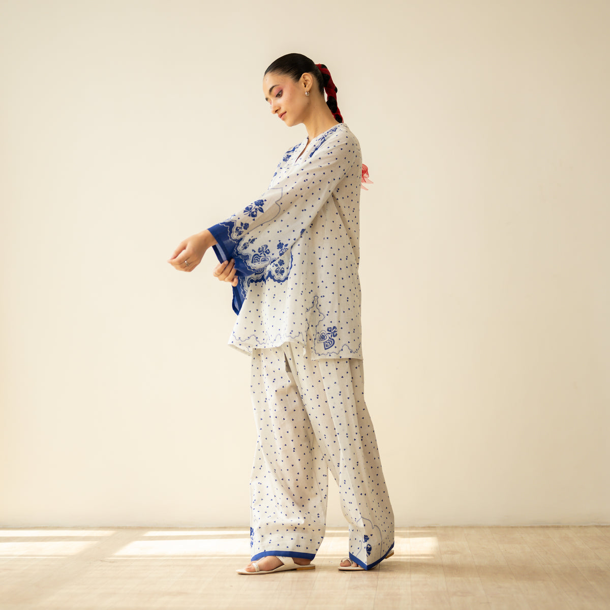 Senorita Hand Embroidered Mulmul Cotton Farshi Set - Blue