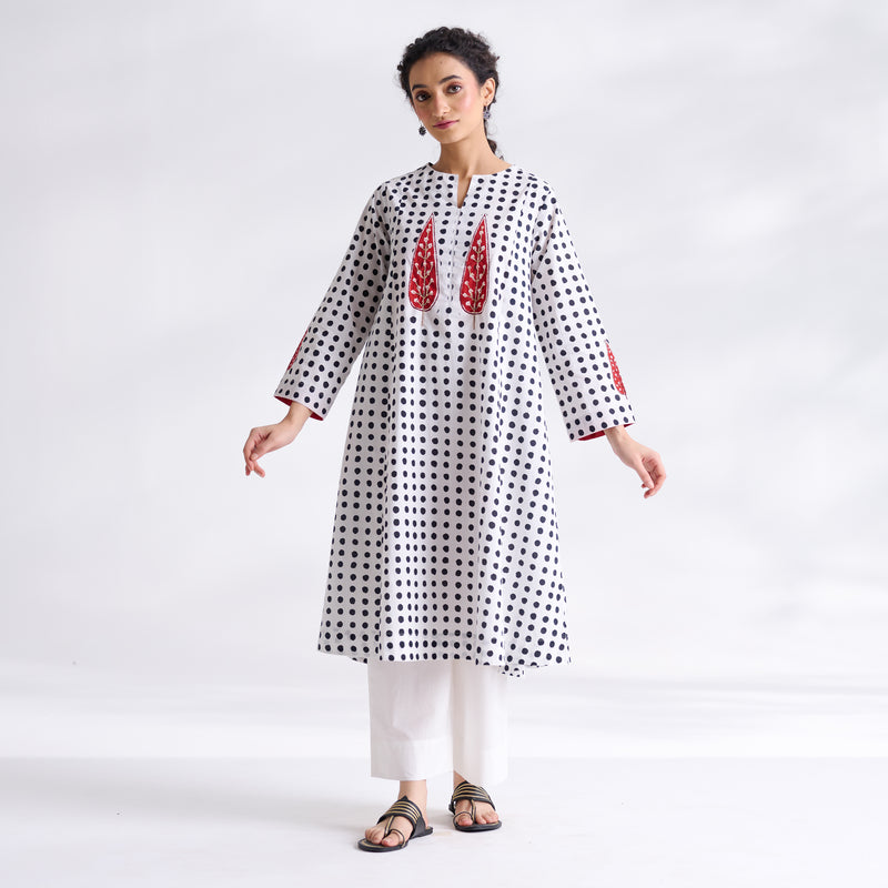 Paan Polka Hand Embroidered Kurta - Black