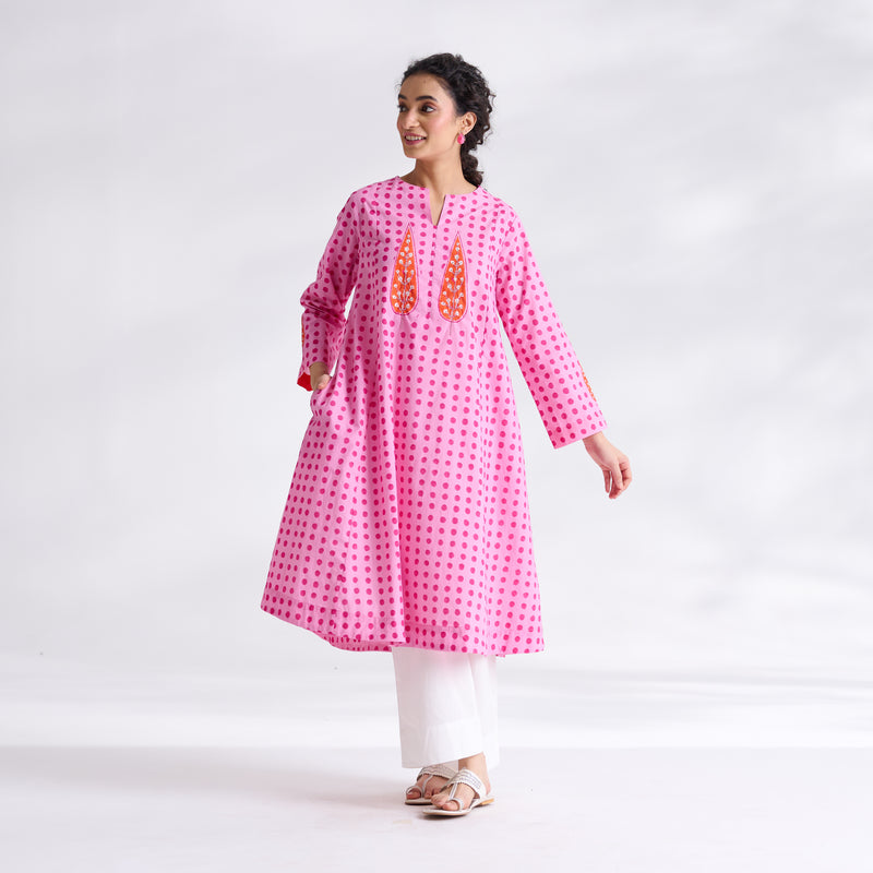Paan Polka Hand Embroidered Kurta - Baby Pink