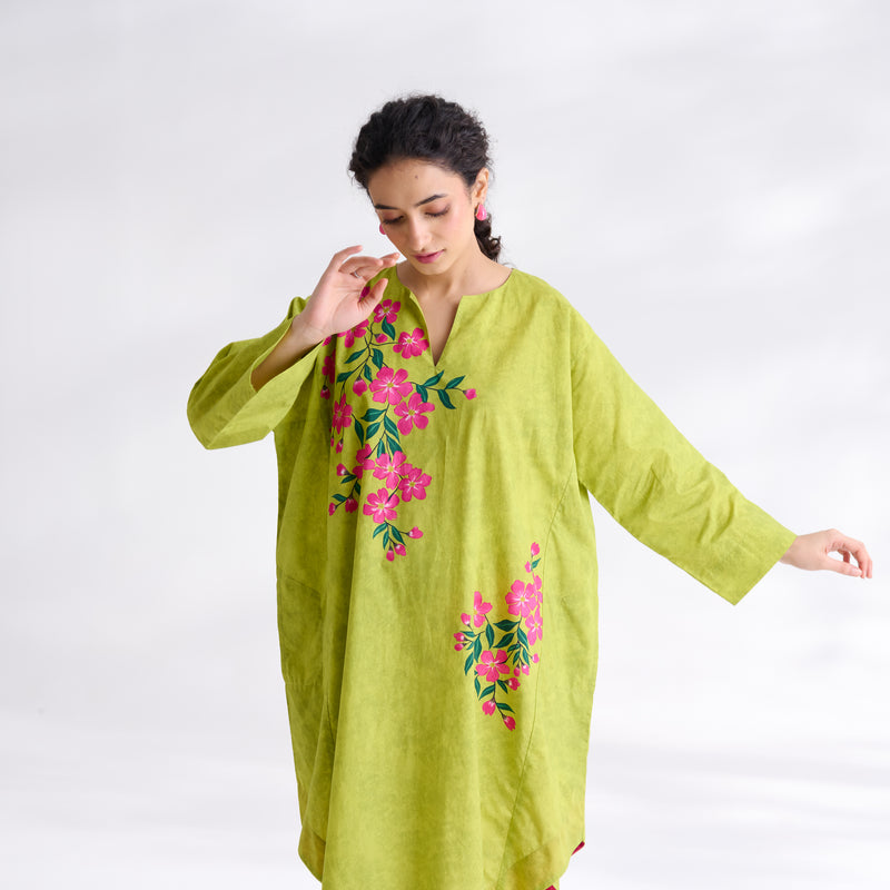She Wore Flowers Cotton Kurta - Olive