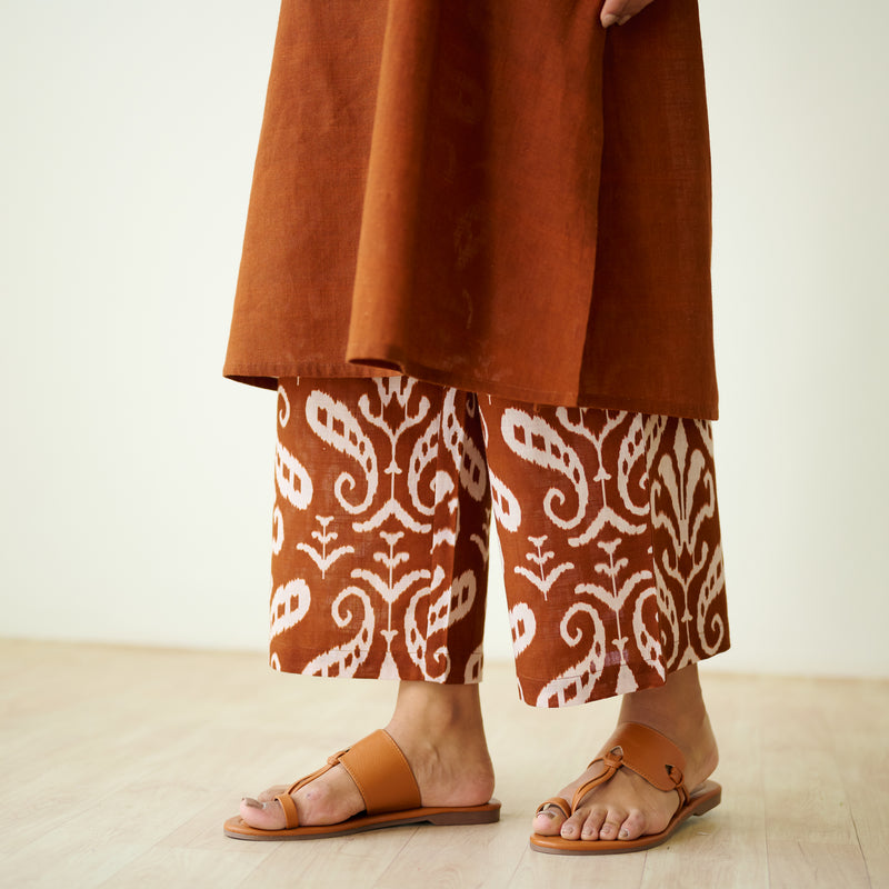 Resha Slub Cotton Kurta Set with Mukaish Work - Brown