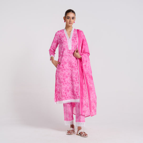 Pink Pure Cotton Kurta Set with Dupatta and Lace Detail