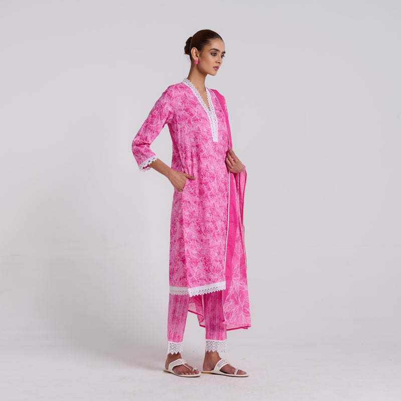 Pink Pure Cotton Kurta Set with Dupatta and Lace Detail