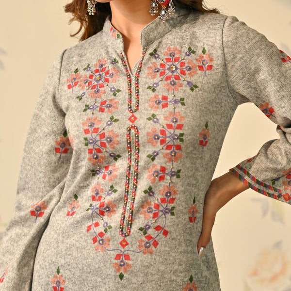 Ivory Geometric Floral Woollen Kurta Set with Embroidery Detail