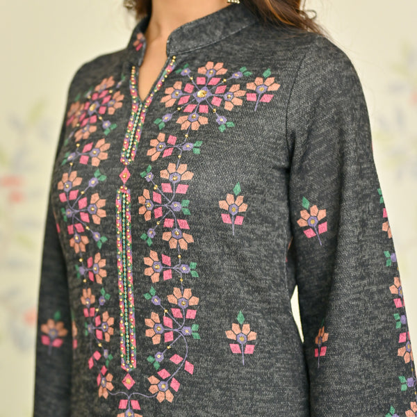 Black Geometric Floral Woollen Kurta Set with Embroidery Detail