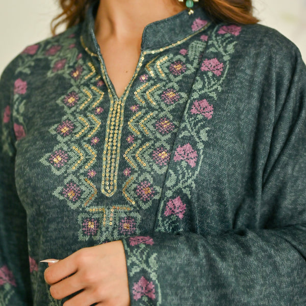 Emerald Green Embroidered Woollen Kurta Set with Dupatta