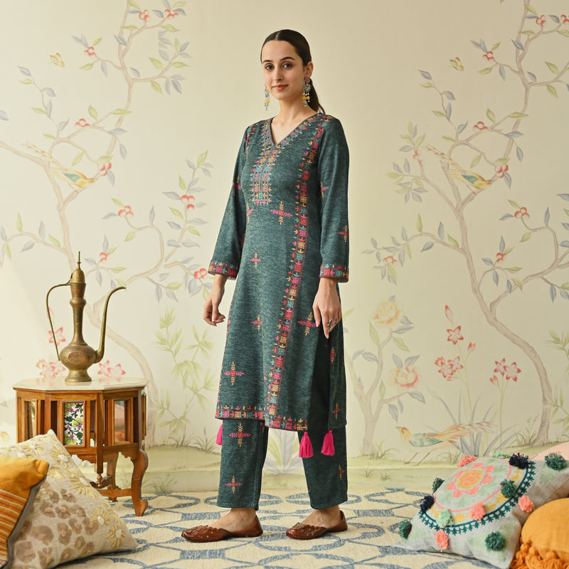 Emerald Green Embroidered & Phulkari Printed Woollen Kurta