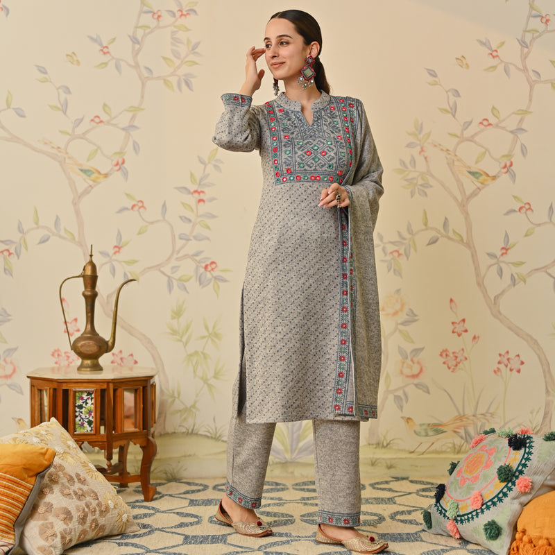 Ivory Kutch Embroidered Woollen Kurta Pant Set with Dupatta