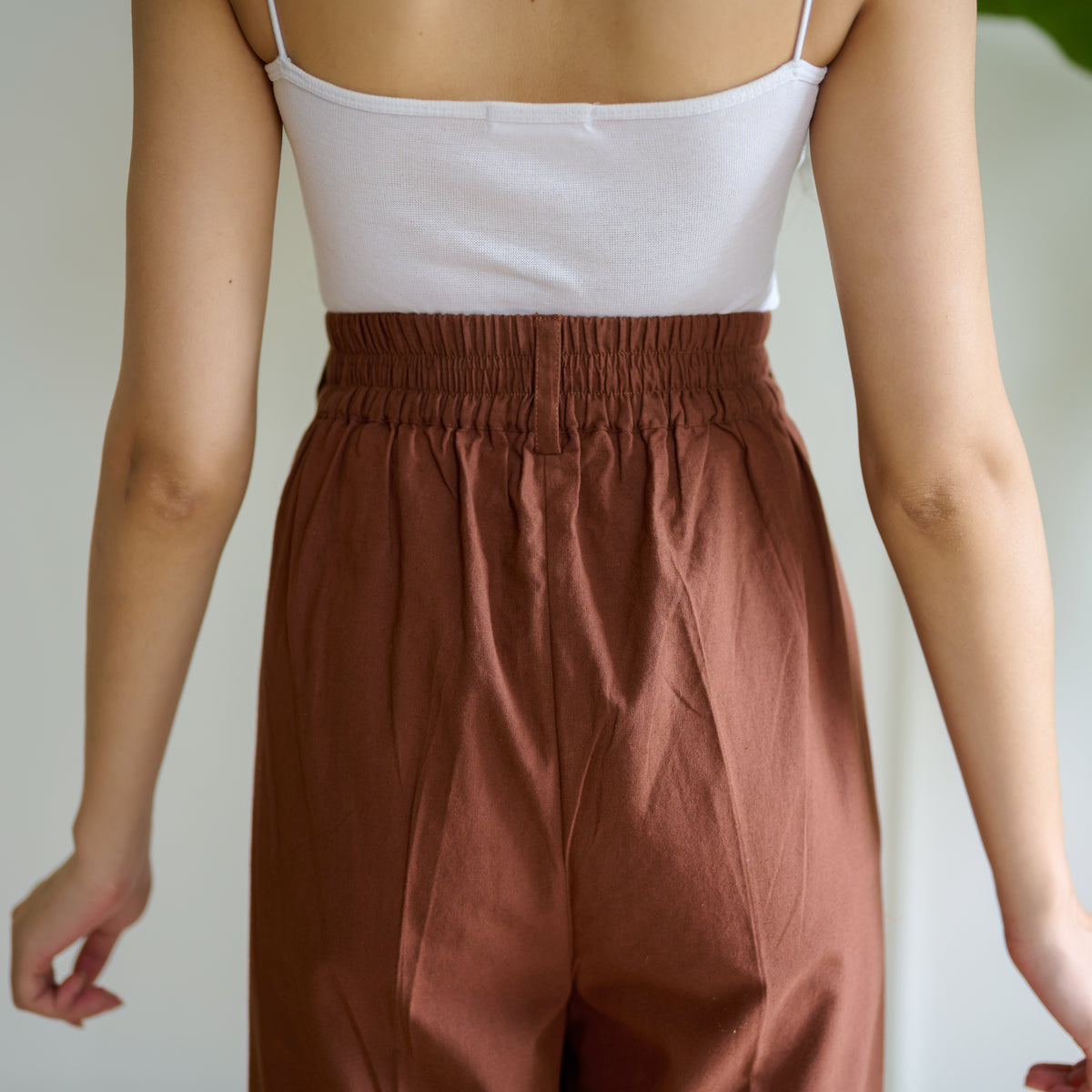 High Waist Pleated Cotton Trousers - Choco Brown