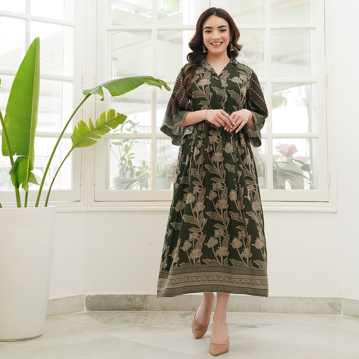 Green Flared Sleeves Dress with Belt Detail & Pockets