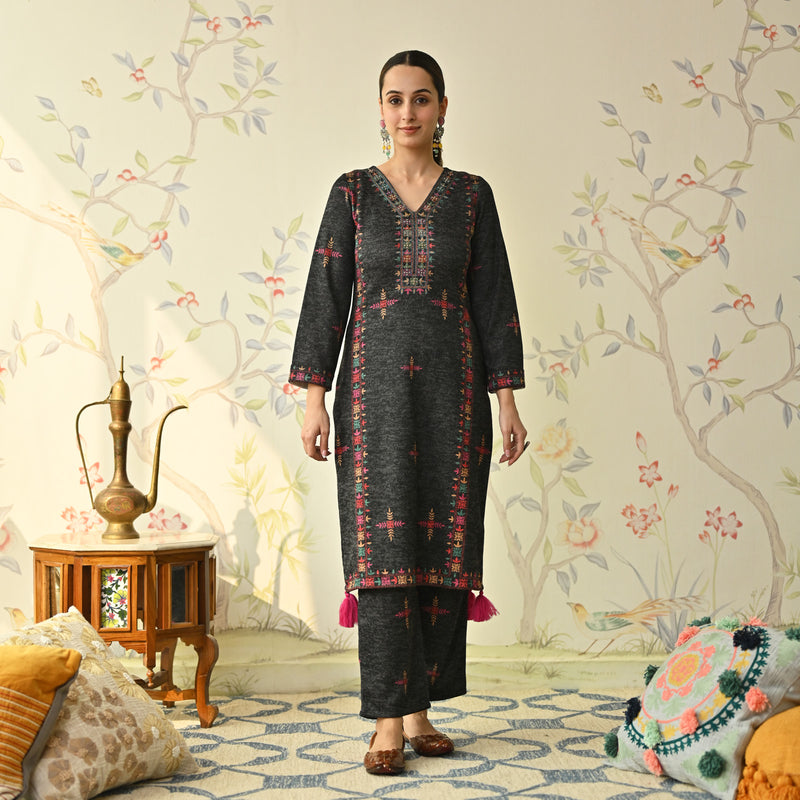 Black Embroidered & Phulkari Printed Woollen Kurta