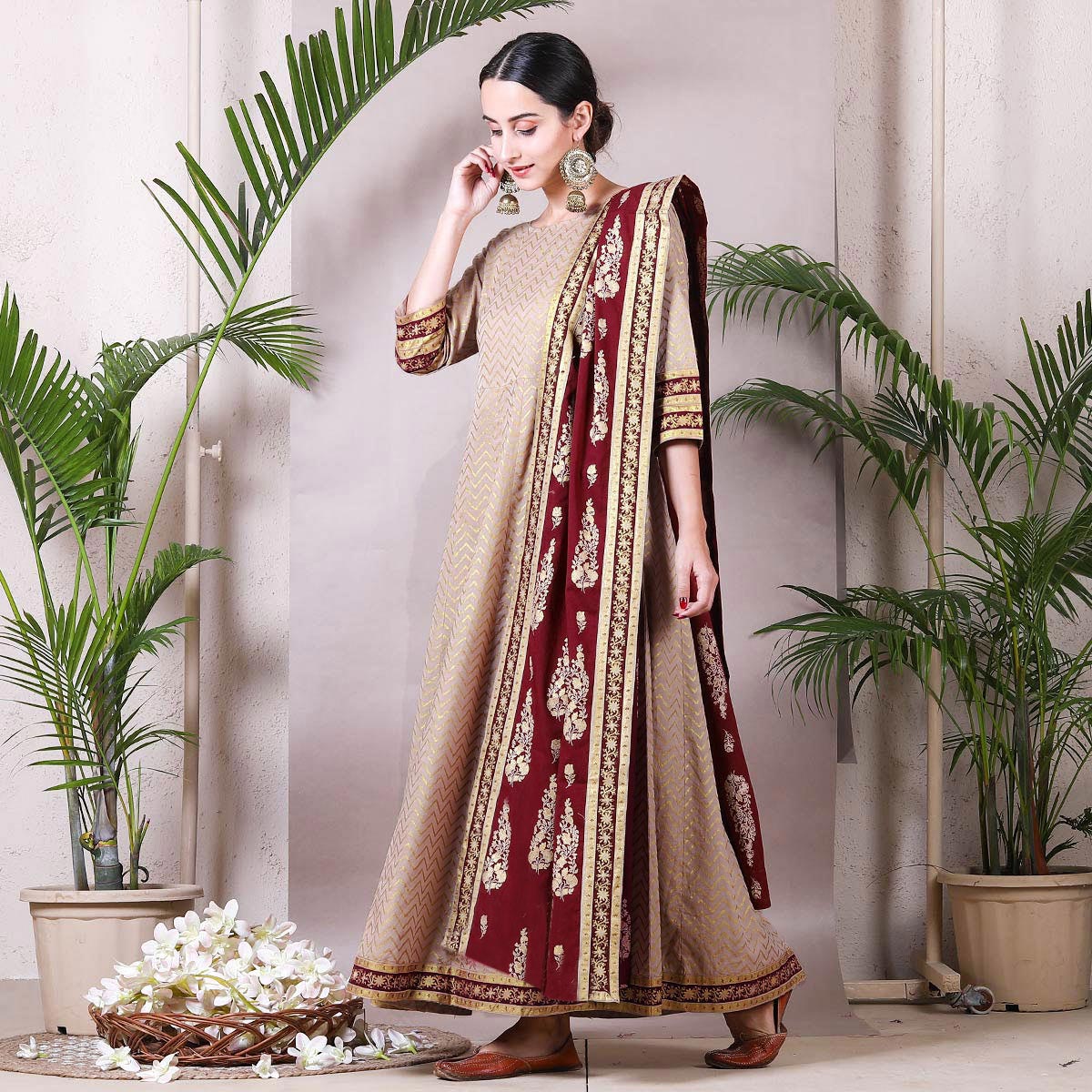 Dress maroon gold hot sale