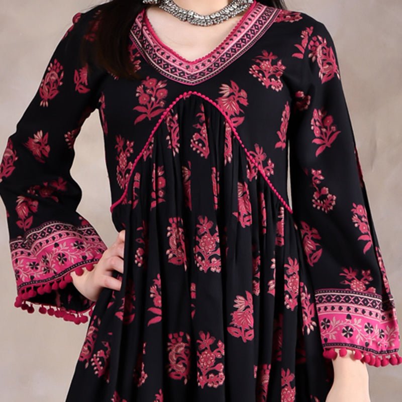 Black and Pink V Neck Gathered Dress