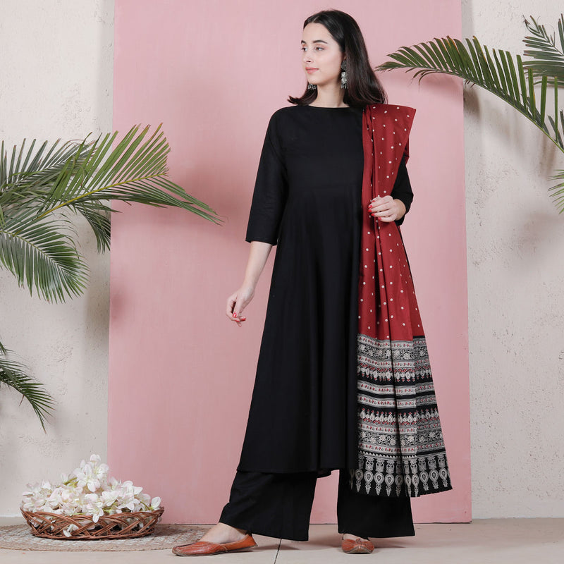 Black colored cotton flared palazzo suit with kalamkari dupatta -  G3-WSS32363 | G3fashion.com