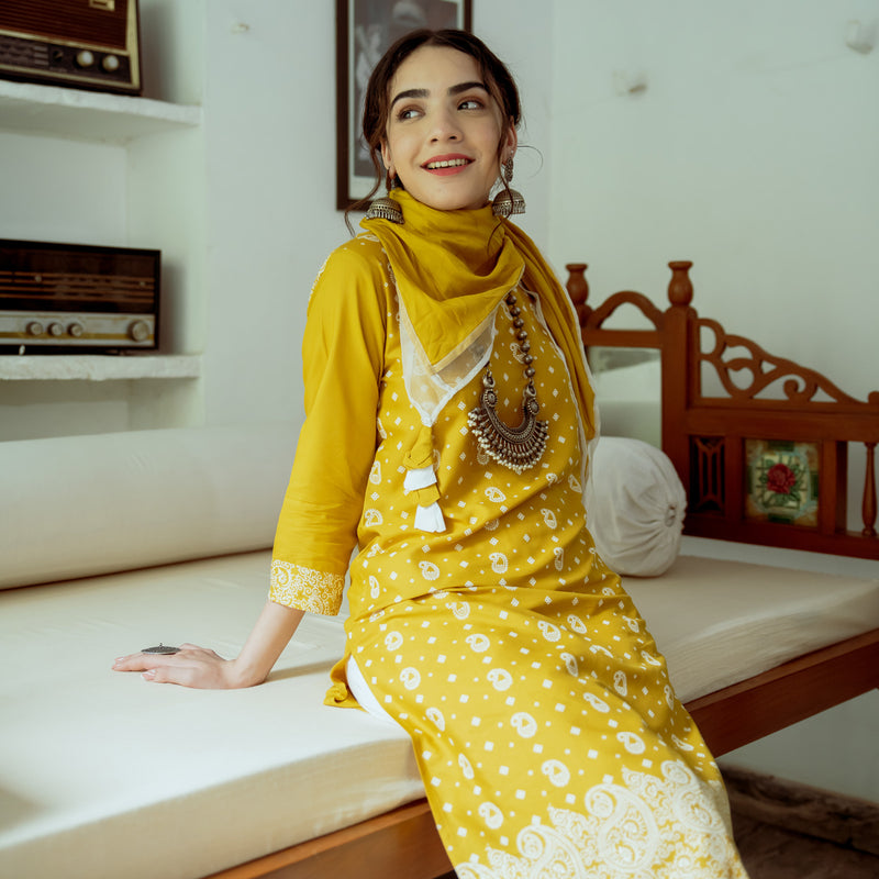 Yellow Paisley Round Hem Kurta with Salwaar Pants & Scarf