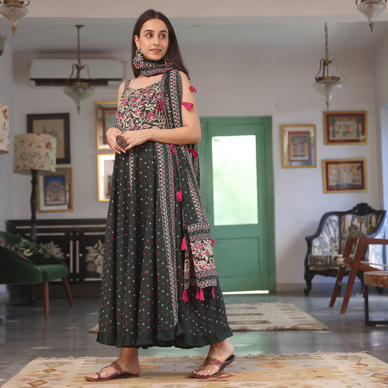 Emerald Green Floral Jaal Tiered Kurta with Dupatta