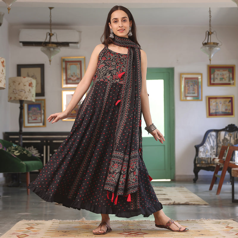 Black Floral Jaal Tiered Kurta with Dupatta