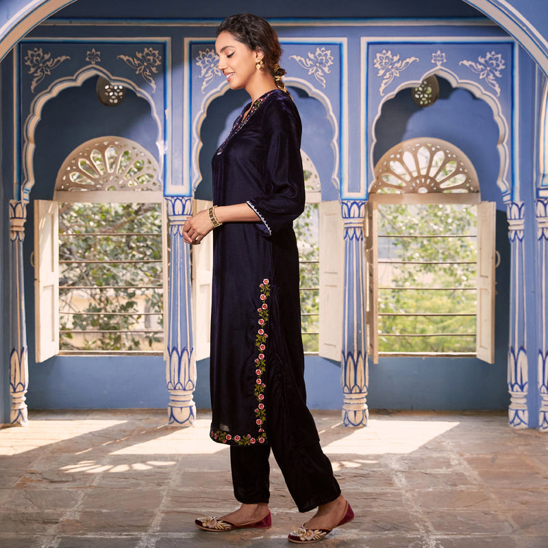 Blue Velvet Floral V Neck Embroidered Kurta