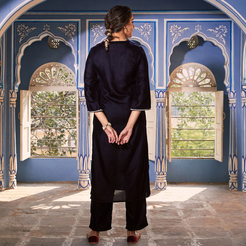 Blue Velvet Floral V Neck Embroidered Kurta