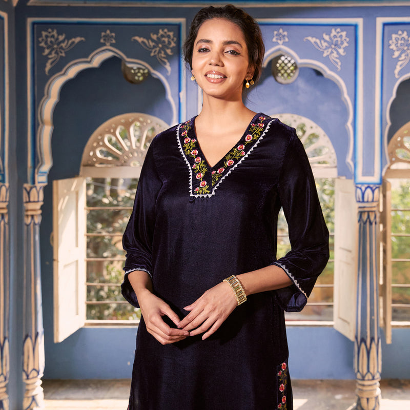 Blue Velvet Floral V Neck Embroidered Kurta