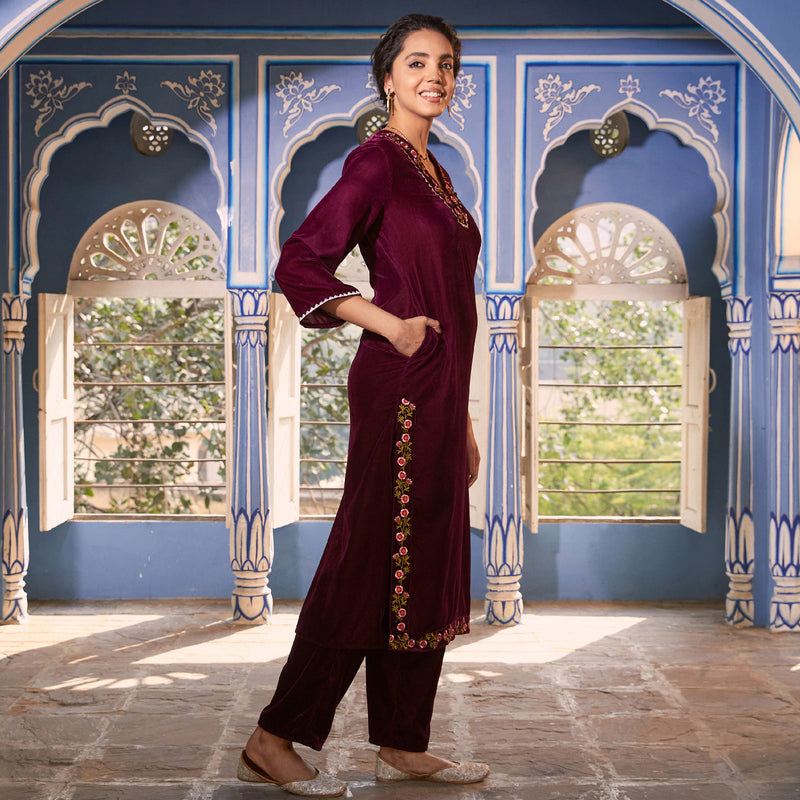 Magenta Velvet Floral V Neck Embroidered Kurta