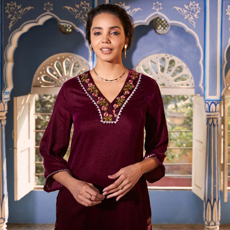 Magenta Velvet Floral V Neck Embroidered Kurta