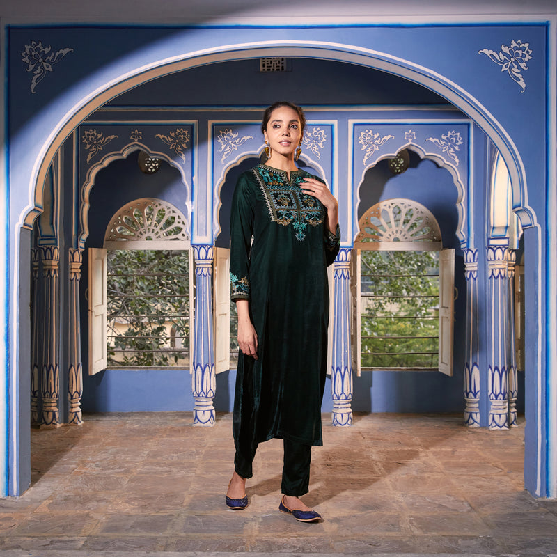 Emerald Green Velvet High Slit Zari Embroidered Kurta