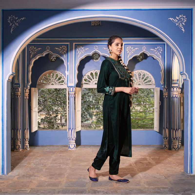 Emerald Green Velvet High Slit Zari Embroidered Kurta