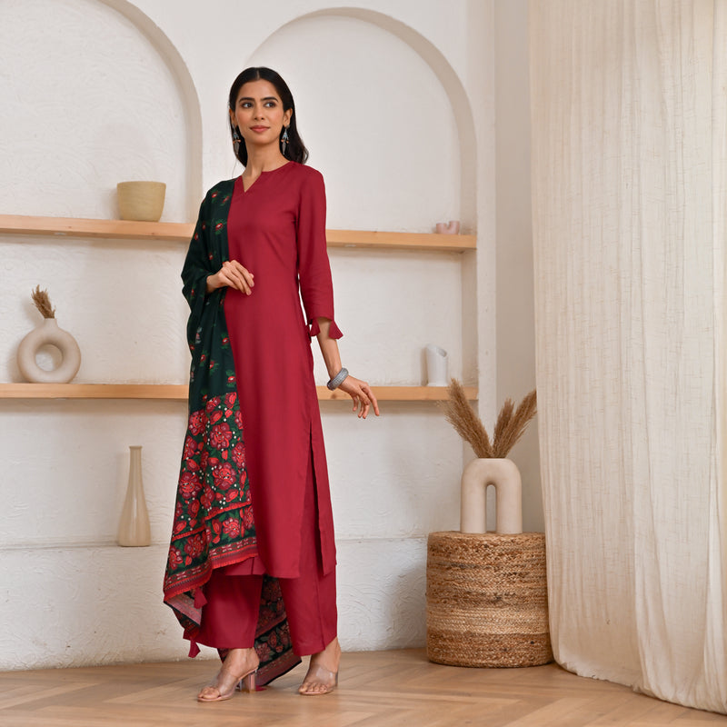 Maroon Kurta Pant Set with Black Floral Dupatta