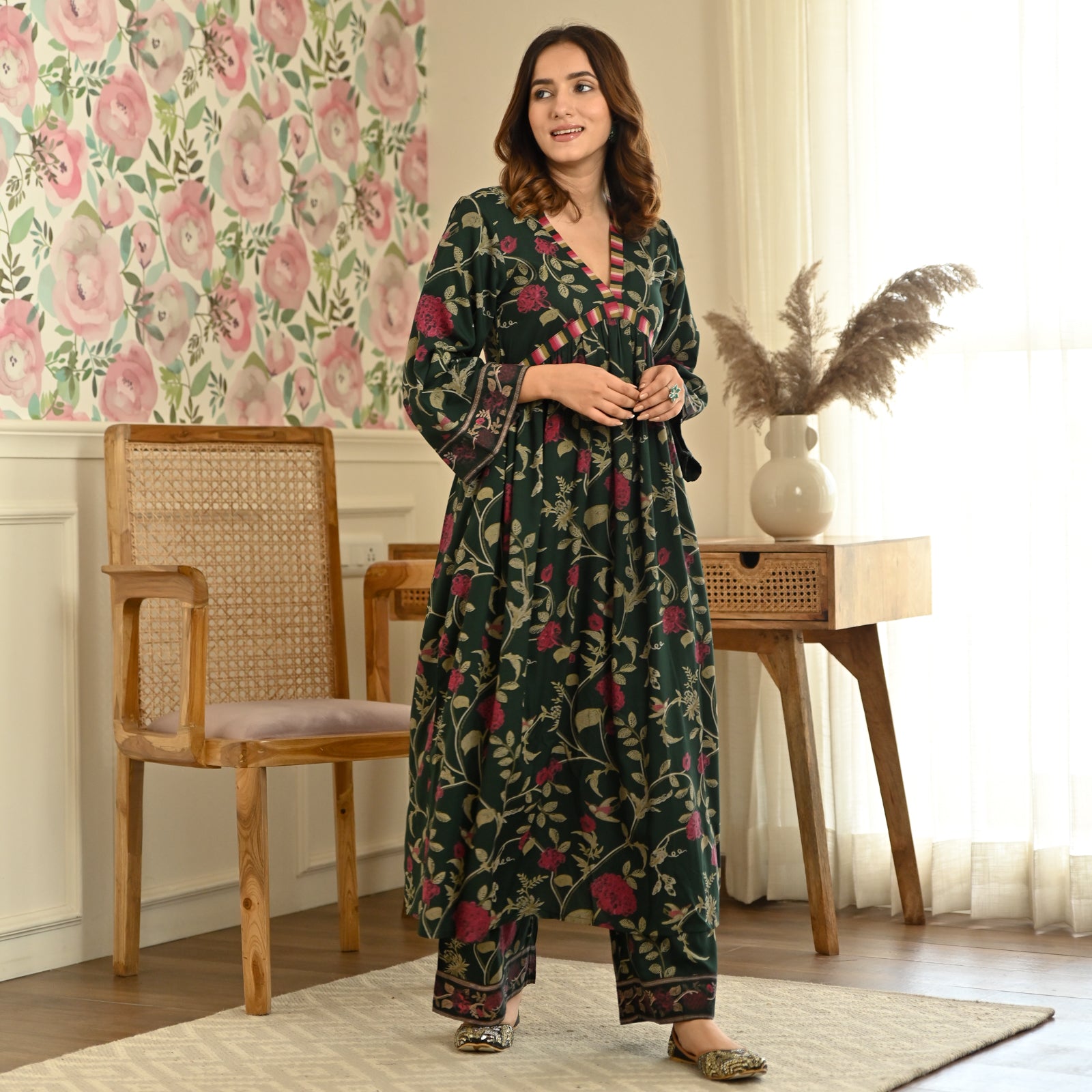 Women'S Dark Green Cotton Flaired Kurta Pant Set
