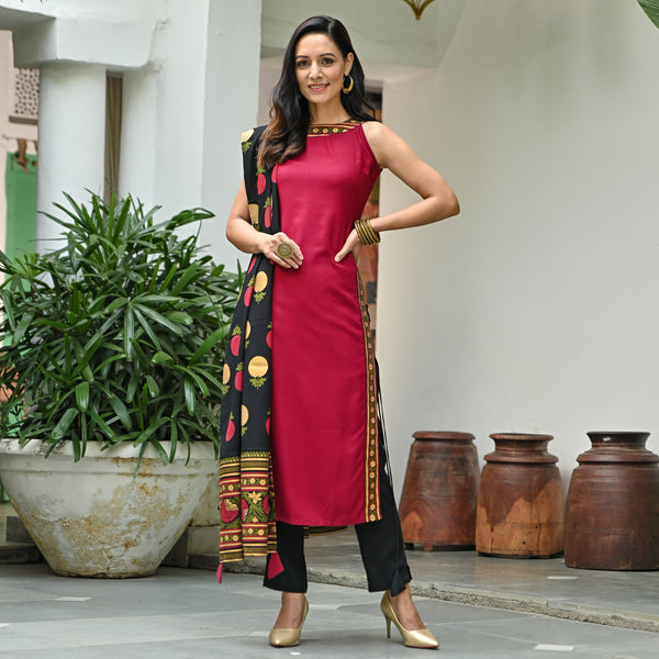 Maroon Halter Neck Kurta Pant Dupatta Set With Side Tie up Detail