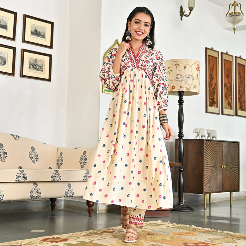 Snow White V Neck Gathered Kurta Pant Set